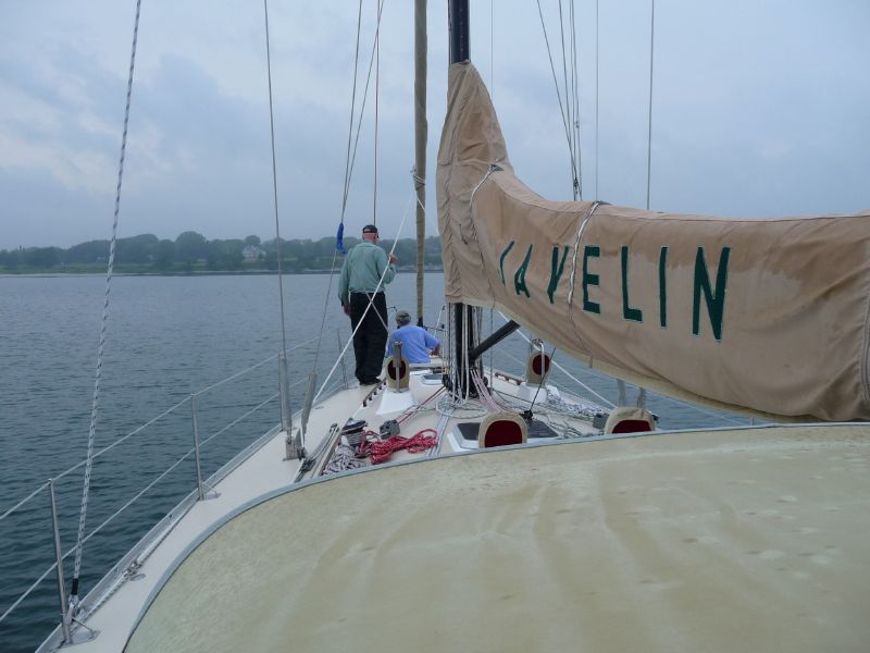 distract anchor crew ...