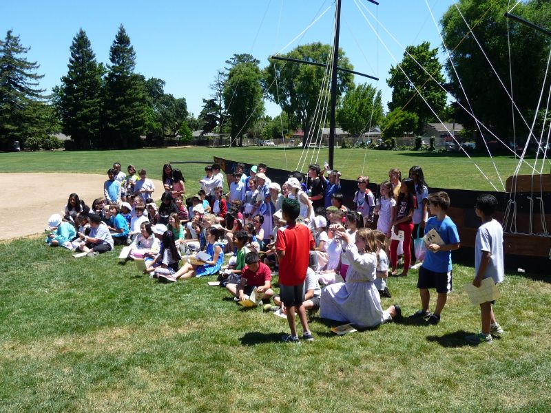 pose for a picture ...