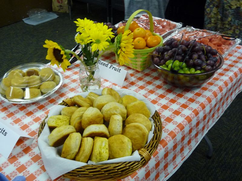 Buscuits & Fruit